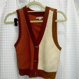 American Eagle Cropped M Button Up Two-Tone Sweatervest